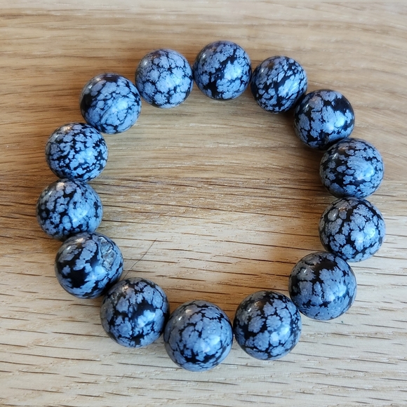 Snowflake Obsidian Bead Stretch Hand Crafted Bracelet - Picture 1 of 11
